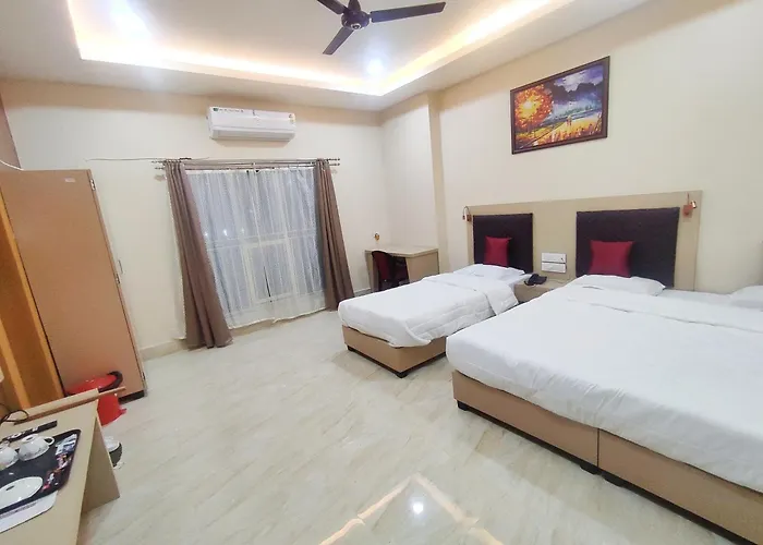 Grace Inn A Premium Guest House, Near Airport & Ion DigitalAirport Hotel