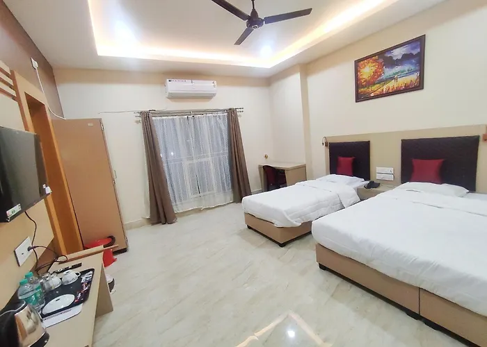Grace Inn A Premium Guest House, Near Airport & Ion DigitalAirport Hotel